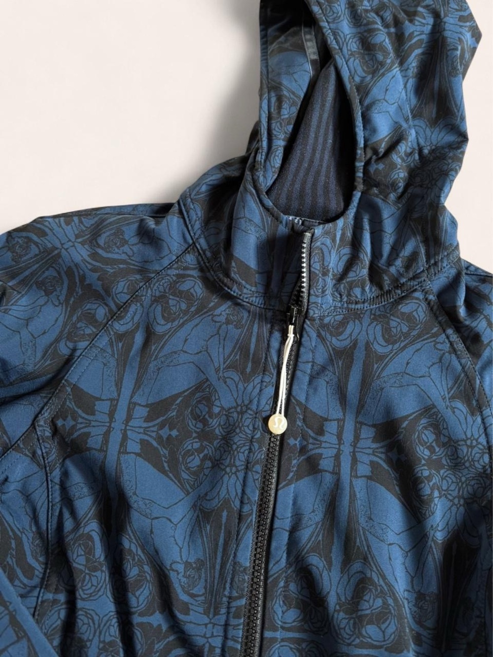 RARE Lululemon Apres Yoga Rain Jacket – Black Blue – Women’s Size 4
